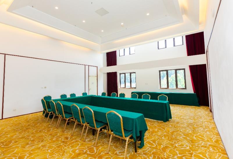 С������